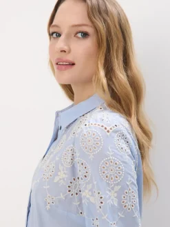 MOHITO Bawełniana błękitna koszula z haftem bu0142u0119kitny Outlet