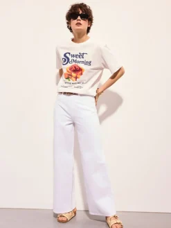 MOHITO Bawełniany t-shirt z nadrukiem biau0142y Clearance