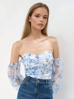 MOHITO Błękitna bluzka z odkrytymi ramionami biau0142y Hot
