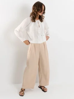MOHITO Bluzka z bawełny i wiskozy biau0142y Fashion