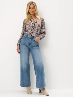 MOHITO Bluzka z wężowym wzorem czarny Fashion