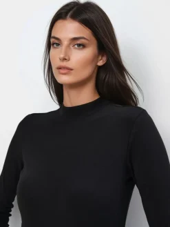 MOHITO Czarna bluzka ze stójką czarny Online