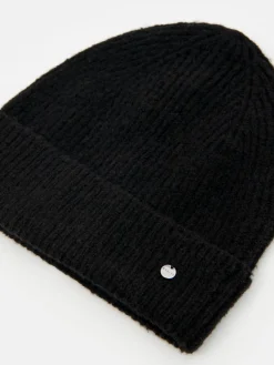 MOHITO Czarna czapka basic czarny Outlet