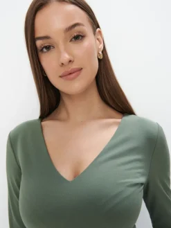 MOHITO Dopasowana bluzka zielony Clearance