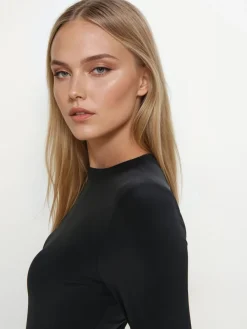 MOHITO Dopasowana bluzka basic czarny Discount