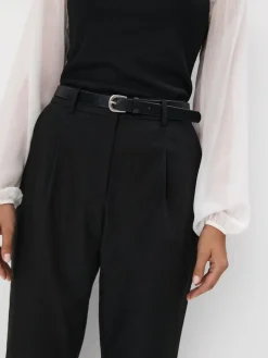 MOHITO Eleganckie czarne spodnie z paskiem czarny Outlet