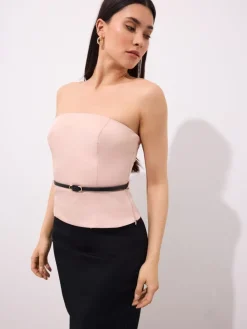 MOHITO Gorsetowy top z paskiem beu017cowy New