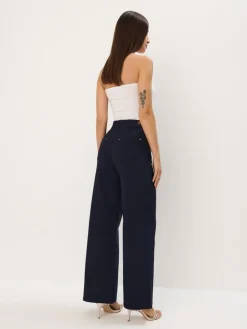 MOHITO Granatowe spodnie z szeroką nogawką granatowy Fashion