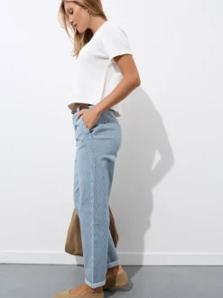 MOHITO Jeansy chino slim z paskiem bu0142u0119kitny Clearance