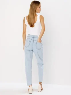 MOHITO Jeansy mom slim push up niebieski Online