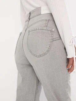 MOHITO Jeansy mom slim push up szary Outlet