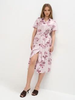 MOHITO Koszulowa sukienka midi w kwiaty kasztanowy Sale
