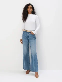 MOHITO Prążkowana biała bluzka biau0142y Outlet