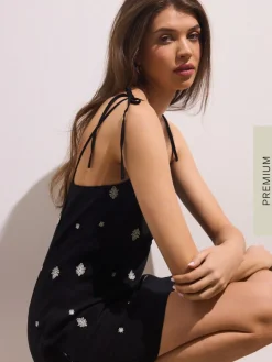 MOHITO Sukienka mini z wiskozy i lnu czarny Fashion