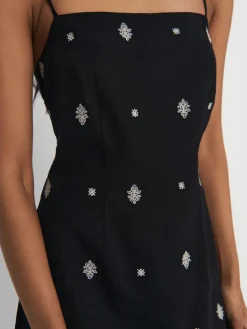 MOHITO Sukienka mini z wiskozy i lnu czarny Fashion