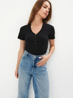 MOHITO T-shirt z dekoltem V czarny Discount