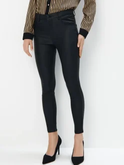 MOHITO Woskowane czarne spodnie skinny czarny Outlet