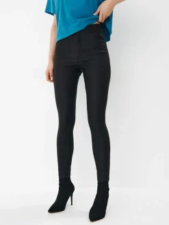 MOHITO Woskowane spodnie skinny czarny Fashion
