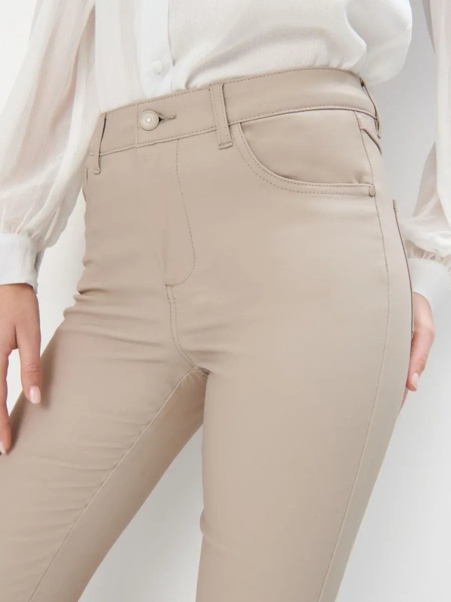 MOHITO Woskowane spodnie skinny beu017cowy Online