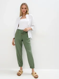 MOHITO Zielone spodnie joggery zielony Best